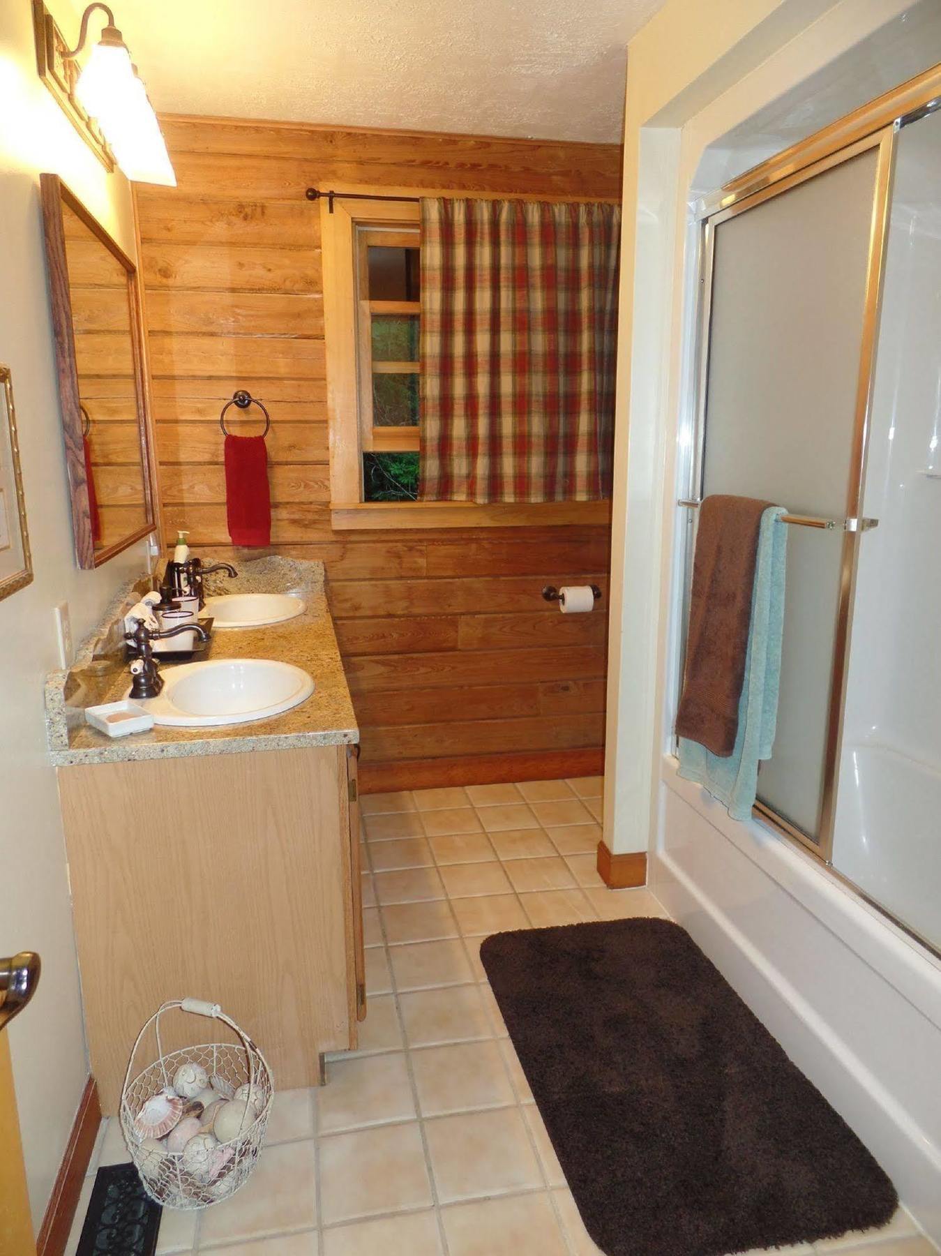 Creekside Paradise Bed And Breakfast Robbinsville Exterior photo