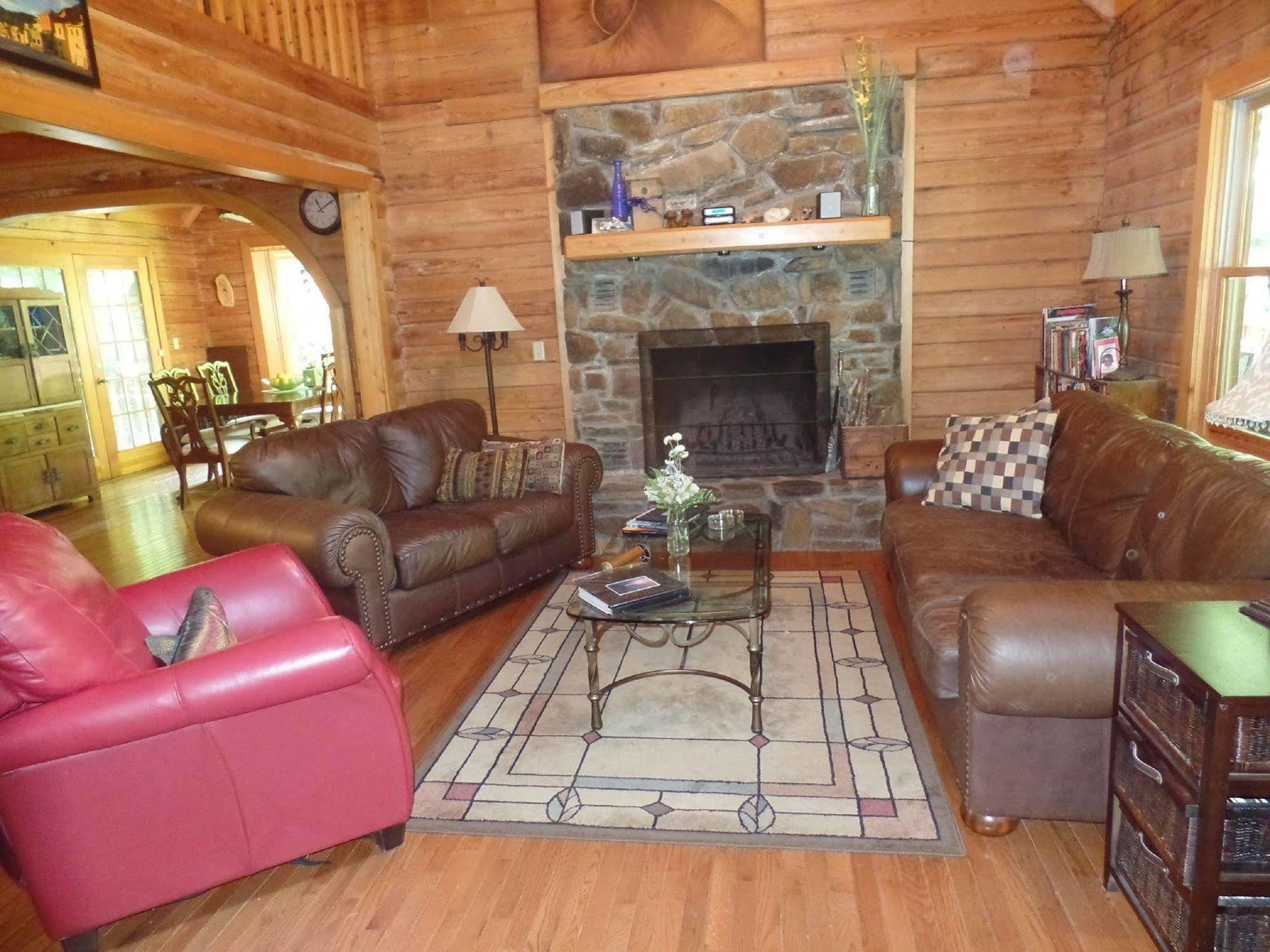 Creekside Paradise Bed And Breakfast Robbinsville Exterior photo