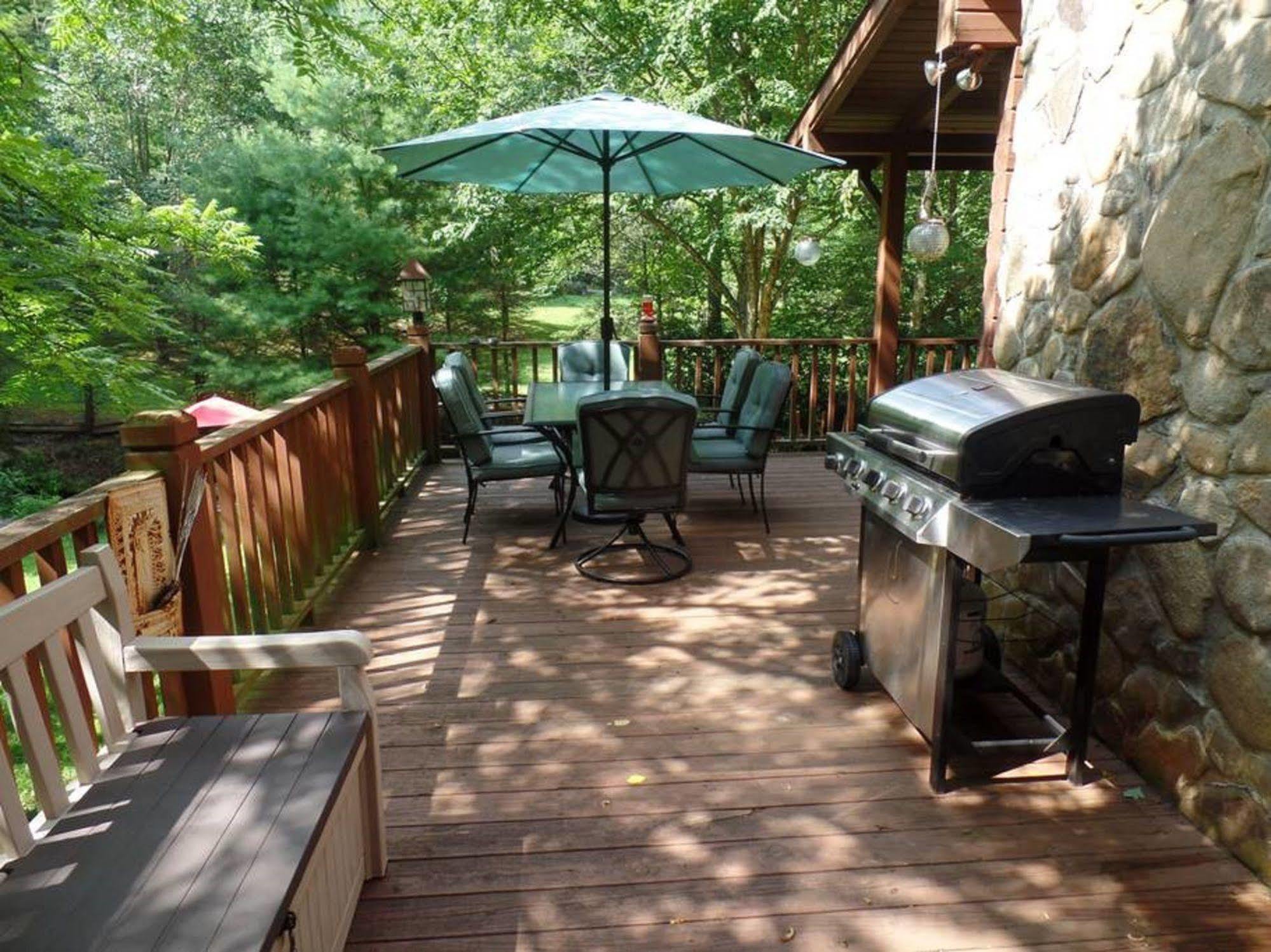 Creekside Paradise Bed And Breakfast Robbinsville Exterior photo
